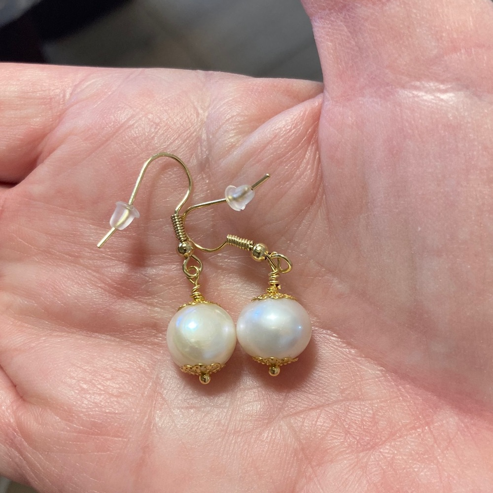 Pearl Fresh Water Pearls & Gold tone